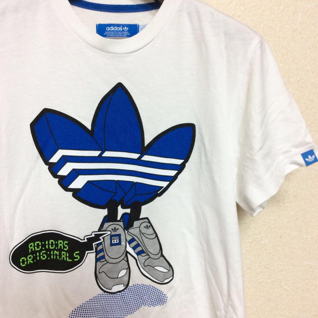 adidas(アディダス)の【adidas】ロゴ＋スニーカープリント メンズのトップス(Tシャツ/カットソー(半袖/袖なし))の商品写真