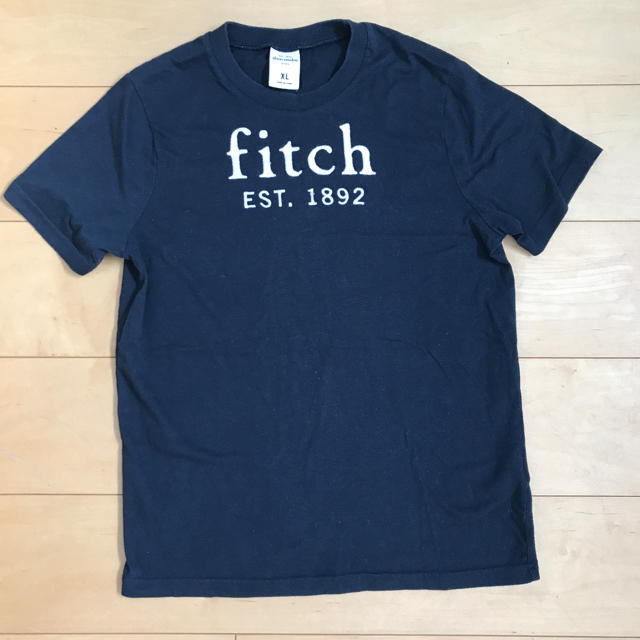 Abercrombie&Fitch(アバクロンビーアンドフィッチ)のアバクロ キッズ XL ロゴ Tシャツ キッズ/ベビー/マタニティのキッズ服男の子用(90cm~)(Tシャツ/カットソー)の商品写真