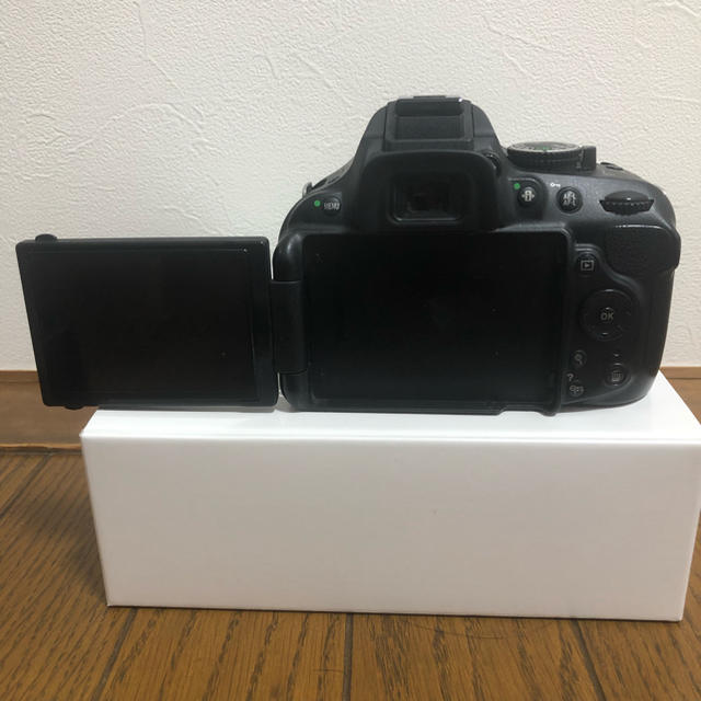 Nikon D5200 一眼レフ 標準レンズ 望遠レンズ付き 2