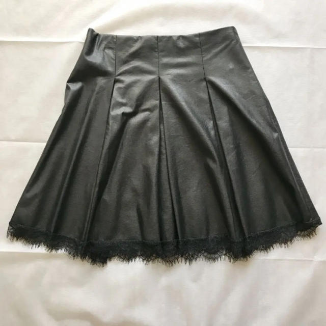 ZARA(ザラ)のZARA BASIC☆レザー風スカート レディースのスカート(ひざ丈スカート)の商品写真