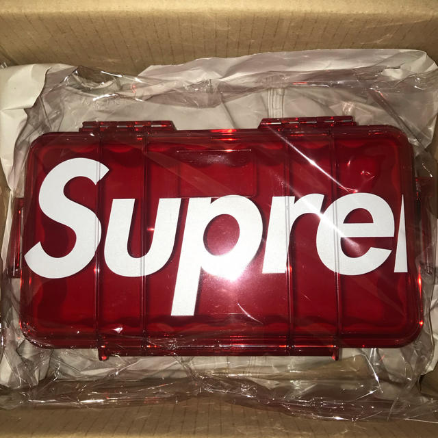 Supreme Pelican 1060 Case red