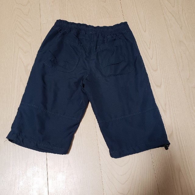 adidas(アディダス)のAdidas ハーフパンツ　紺　110センチ キッズ/ベビー/マタニティのキッズ服男の子用(90cm~)(パンツ/スパッツ)の商品写真