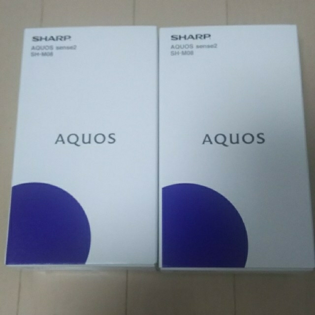 AQUOS(アクオス)のAQUOS sense2  ブラックとブルー スマホ/家電/カメラのスマートフォン/携帯電話(スマートフォン本体)の商品写真