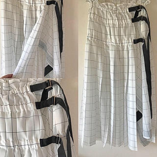 サカイ(sacai)の【セール】sacai 2018 SS 白スカート サイズ2 タグあり(ロングスカート)