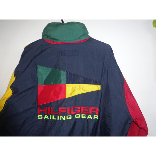 TOMMY HILFIGER(トミーヒルフィガー)の値下げ可能！TOMMY HILFIGER SALING ナイロンジャケット メンズのジャケット/アウター(ナイロンジャケット)の商品写真