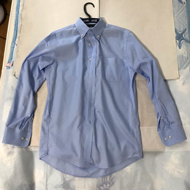 UNIQLO(ユニクロ)のユニクロ UNIQLO ブルーボタンダウンシャツ(Sサイズ) メンズのトップス(シャツ)の商品写真