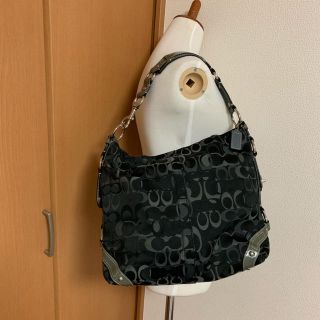 コーチ(COACH)の使用数回程度【直営店購入】コーチ COACH シグネチャーショルダーバック(ショルダーバッグ)