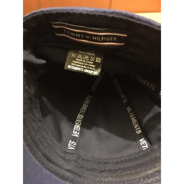 TOMMY HILFIGER(トミーヒルフィガー)のvetements  tommy cap メンズの帽子(キャップ)の商品写真