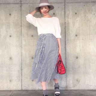 ザラ(ZARA)のZARA ストライプ　スカート　リボン(ロングスカート)