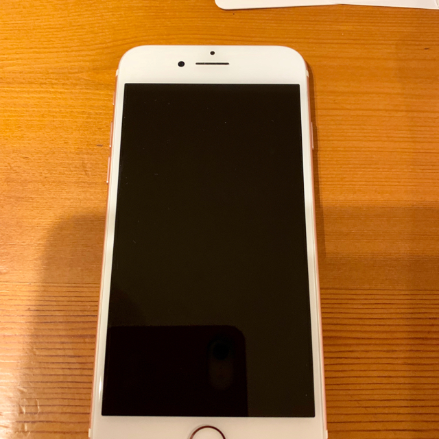 Apple(アップル)の発売前の大特価 iPhone7 ローズピンク SIMフリー 128GB スマホ/家電/カメラのスマートフォン/携帯電話(携帯電話本体)の商品写真