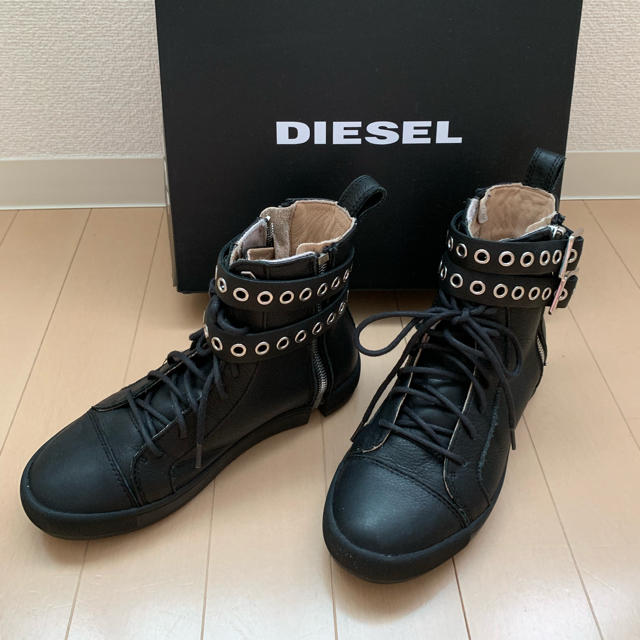 DIESEL(ディーゼル)のDEISEL シューズ Black 23cm S NENTISH W ABm レディースの靴/シューズ(ブーツ)の商品写真