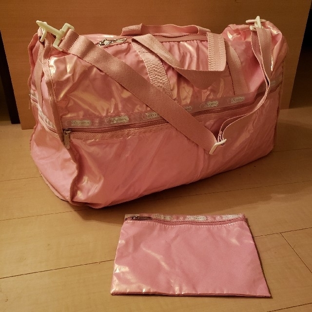 LeSportsac(レスポートサック)のレスポ 特大ボストン ショルダー ピンクラメ レディースのバッグ(ボストンバッグ)の商品写真