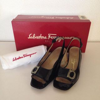 サルヴァトーレフェラガモ(Salvatore Ferragamo)の送料込・フェラガモ オープントゥパンプス(ハイヒール/パンプス)