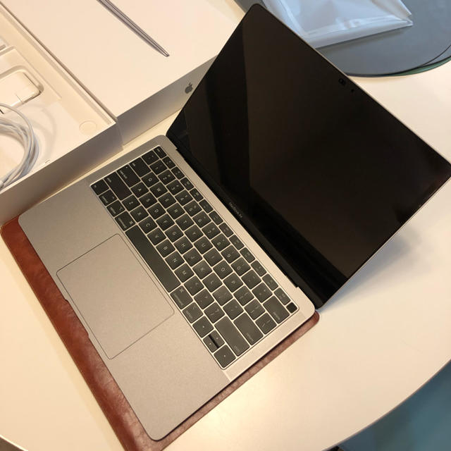 Mac (Apple) - Macbook air 2019 Mid 13インチ/256/16/US 18万