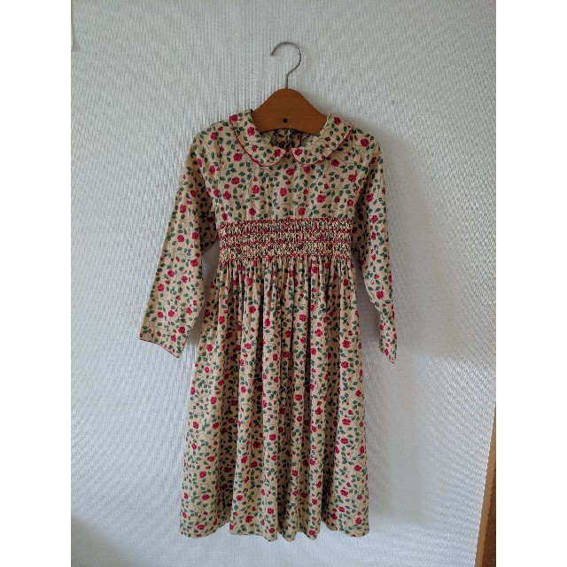 LAURA ASHLEY(ローラアシュレイ)のローラアシュレイ　ワンピース116cm キッズ/ベビー/マタニティのキッズ服女の子用(90cm~)(ワンピース)の商品写真