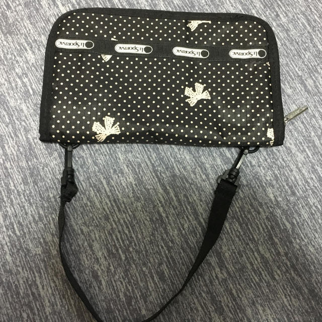 LeSportsac(レスポートサック)のレスポート  パスポートケース レディースのファッション小物(パスケース/IDカードホルダー)の商品写真