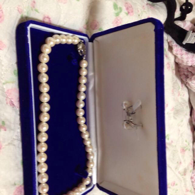 真珠ネックレス、ピアスセット レディースのアクセサリー(ネックレス)の商品写真