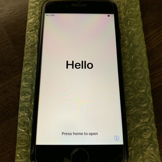 アイフォーン(iPhone)のiphone7 jet black   simフリー(スマートフォン本体)