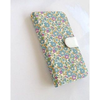 防水 ホワイト 白色系 の通販 10点 ハンドメイド お得な新品 中古 未使用品のフリマならラクマ