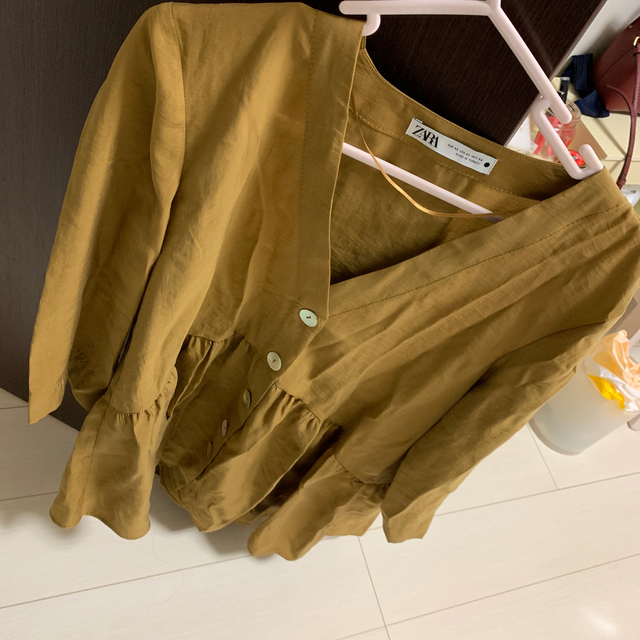 ZARA(ザラ)のZARA  レディースのトップス(シャツ/ブラウス(長袖/七分))の商品写真