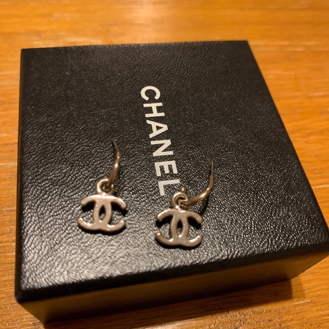 CHANEL ピアス