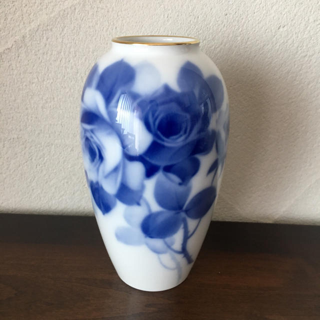 大倉陶園 花瓶 ブルーローズ 美品 | フリマアプリ ラクマ