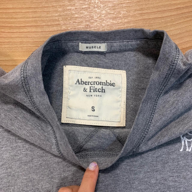 Abercrombie&Fitch(アバクロンビーアンドフィッチ)のアバクロ メンズTシャツ メンズのトップス(Tシャツ/カットソー(半袖/袖なし))の商品写真