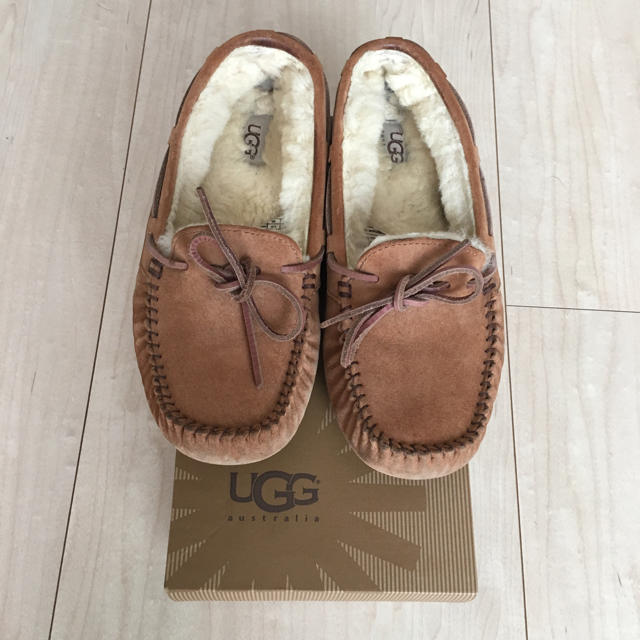 UGG モカシン ダコタ