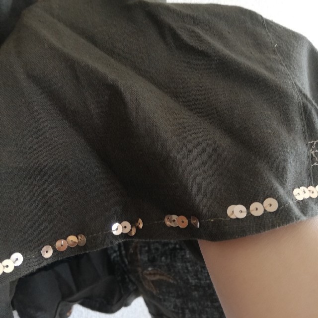 armoire caprice(アーモワールカプリス)のアーモワールカプリス　カーキ　刺繍入りスカート　 レディースのスカート(ひざ丈スカート)の商品写真