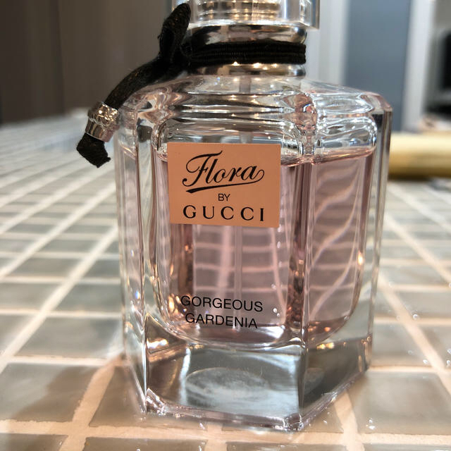Gucci(グッチ)の【GUCCI】フローラバイグッチ ガーデンゴージャスガーデニア コスメ/美容の香水(香水(女性用))の商品写真