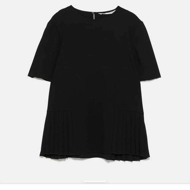 ZARA(ザラ)のZARA裾プリーツ入りトップス レディースのトップス(シャツ/ブラウス(半袖/袖なし))の商品写真