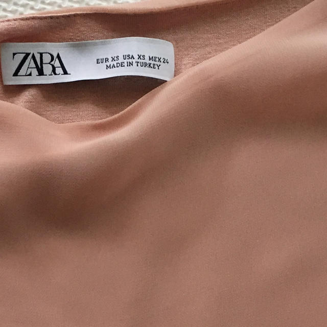 ZARA(ザラ)のZARA ドルマンスリーブブラウス XS レディースのトップス(シャツ/ブラウス(長袖/七分))の商品写真