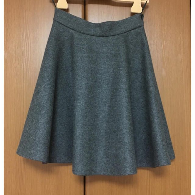 注文割引 miumiu ウールフレアスカート miumiu - ひざ丈スカート