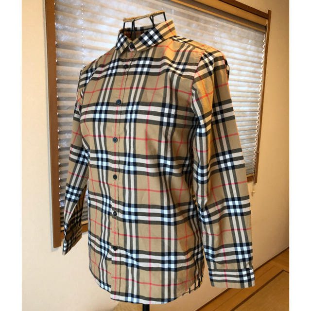 BURBERRY(バーバリー)の超美品本物バーバリーBurberry上質コットンチェック柄長袖シャツ♫ キッズ/ベビー/マタニティのキッズ服女の子用(90cm~)(Tシャツ/カットソー)の商品写真