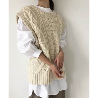 トゥデイフル(TODAYFUL)のTODAYFUL 2019aw  ケーブルニットベスト 新品未使用(ベスト/ジレ)