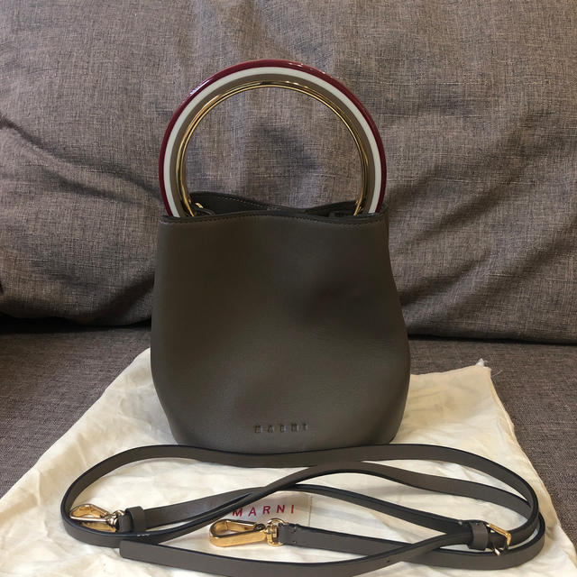 美品 Marni カーフスキンバッグ pannier - ショルダーバッグ