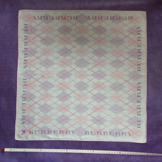 BURBERRY(バーバリー)のBURBERRY ハンカチ 50 x 50cm【used】 レディースのファッション小物(ハンカチ)の商品写真