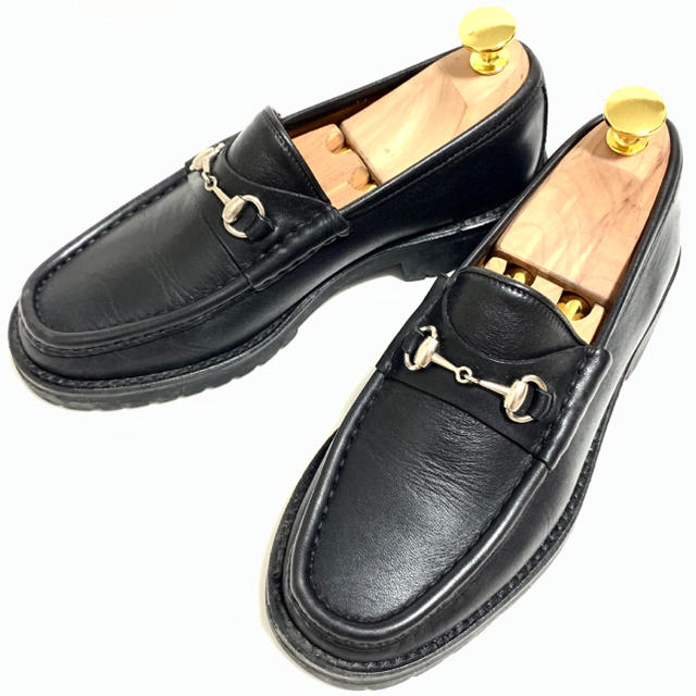 Gucci(グッチ)のGUCCI 35 ホースビットローファー レディース ブラック レザーシューズ レディースの靴/シューズ(ローファー/革靴)の商品写真