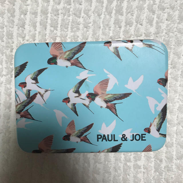 PAUL & JOE(ポールアンドジョー)のポール&ジョー 缶ケース インテリア/住まい/日用品のインテリア小物(小物入れ)の商品写真