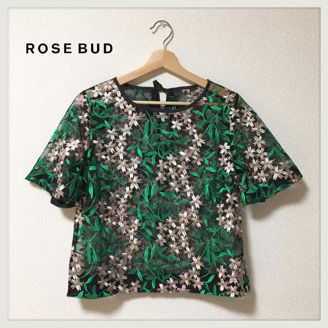 ROSE BUD(ローズバッド)のROSEBUD ローズバッド フラワー刺繍ブラウス レディースのトップス(シャツ/ブラウス(半袖/袖なし))の商品写真