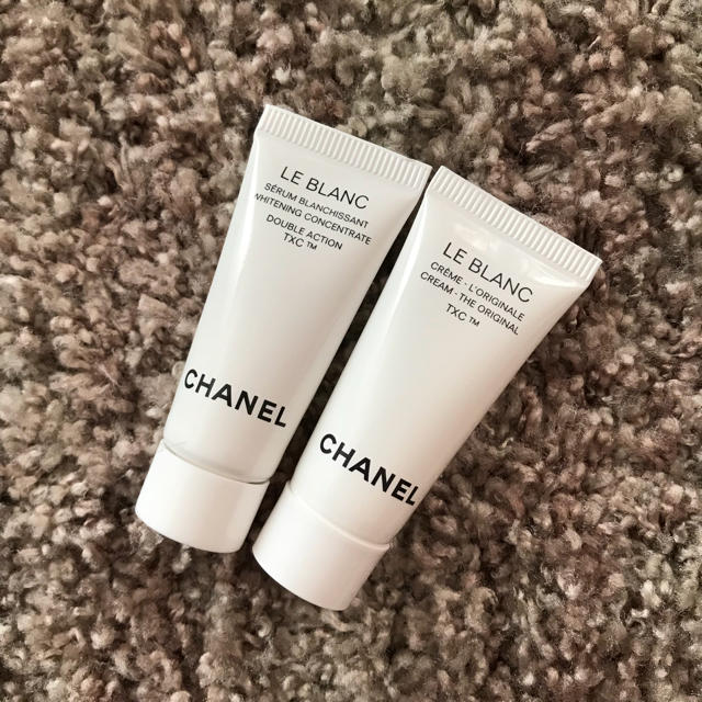 CHANEL(シャネル)の★新品未使用★ CHANEL ル ブラン セラム TX 2つセット コスメ/美容のスキンケア/基礎化粧品(美容液)の商品写真