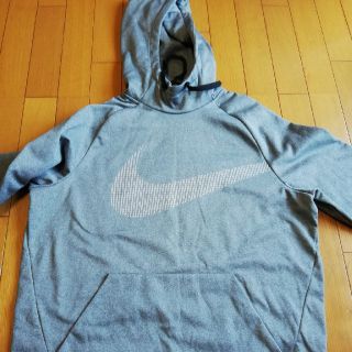 ナイキ(NIKE)のNIKE　スウェット　ロゴ　パーカー(パーカー)