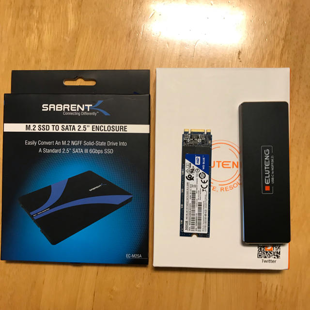 WD500GB SSD SATA M.2 2280とUSB アダプタ2.5ケース