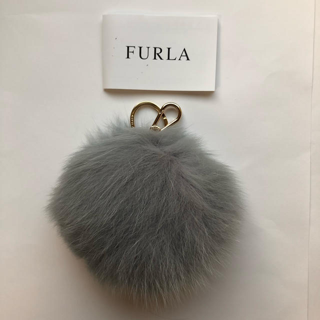 Furla(フルラ)の【新品】FURLA フルラ  ファーチャーム  キーホルダー バッグチャーム ハンドメイドのファッション小物(バッグチャーム)の商品写真