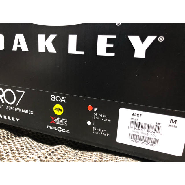 Oakley(オークリー)の新品 オークリーARO7 エアロヘルメット マットホワイト スポーツ/アウトドアの自転車(その他)の商品写真