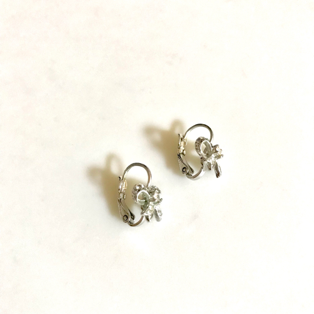 【未使用】リボン ピアス 2点セット レディースのアクセサリー(ピアス)の商品写真