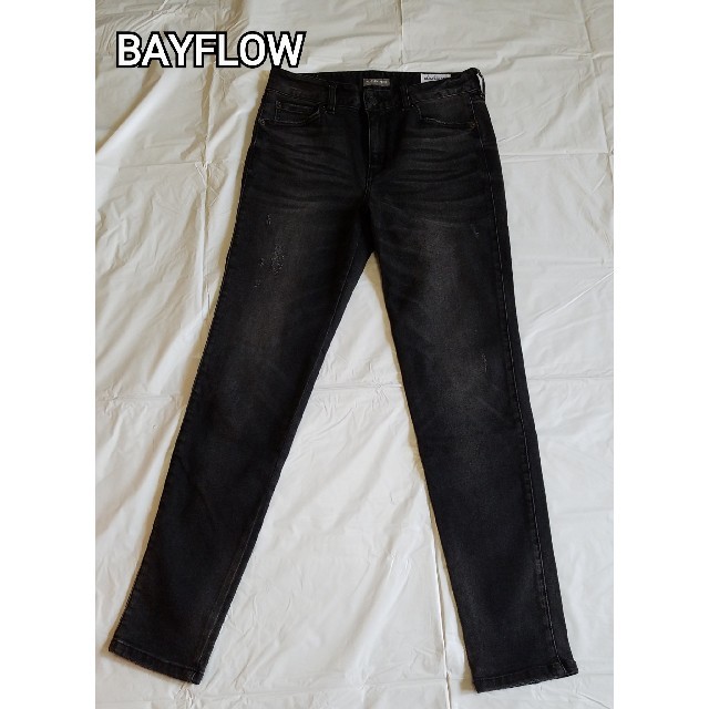 BAYFLOW(ベイフロー)のBAYFLOW ベイフロー スリムスキニー 25  ダメージ加工 美品 レディースのパンツ(デニム/ジーンズ)の商品写真