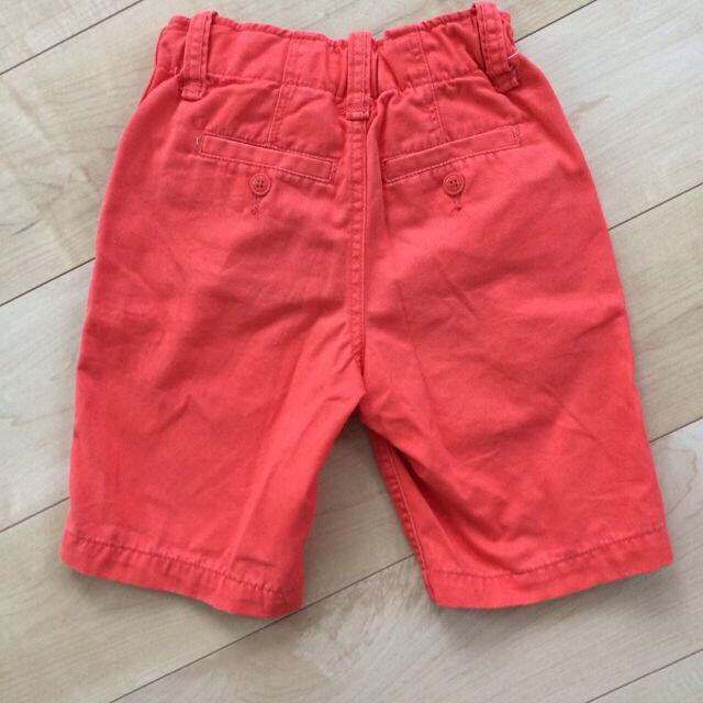 GAP Kids(ギャップキッズ)のGAP★オレンジハーフパンツ★120 キッズ/ベビー/マタニティのキッズ服男の子用(90cm~)(パンツ/スパッツ)の商品写真