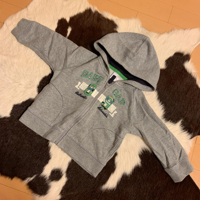 babyGAP(ベビーギャップ)のbaby GAP パーカー トレーナー キッズ/ベビー/マタニティのベビー服(~85cm)(トレーナー)の商品写真