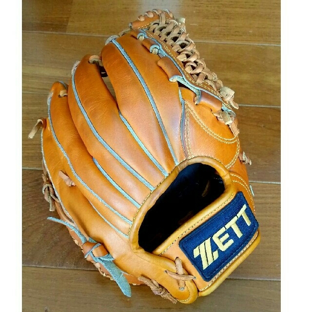 ZETT(ゼット)の値下げ ZETT プロステイタス　軟式内野用グローブ スポーツ/アウトドアの野球(グローブ)の商品写真